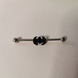 Batman industriel piercing